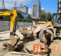 久插久久插高温下的坚守｜道路建设者用汗水铺就畅通路